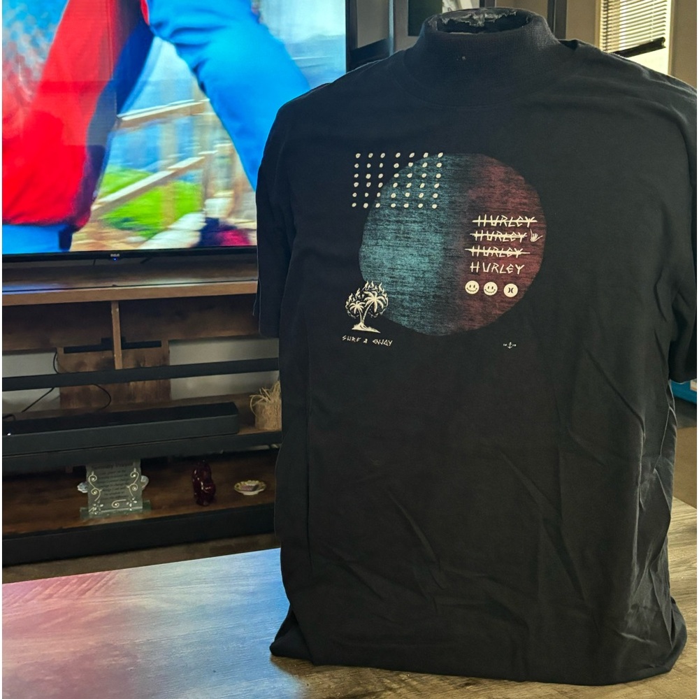 Hurley tee shirt